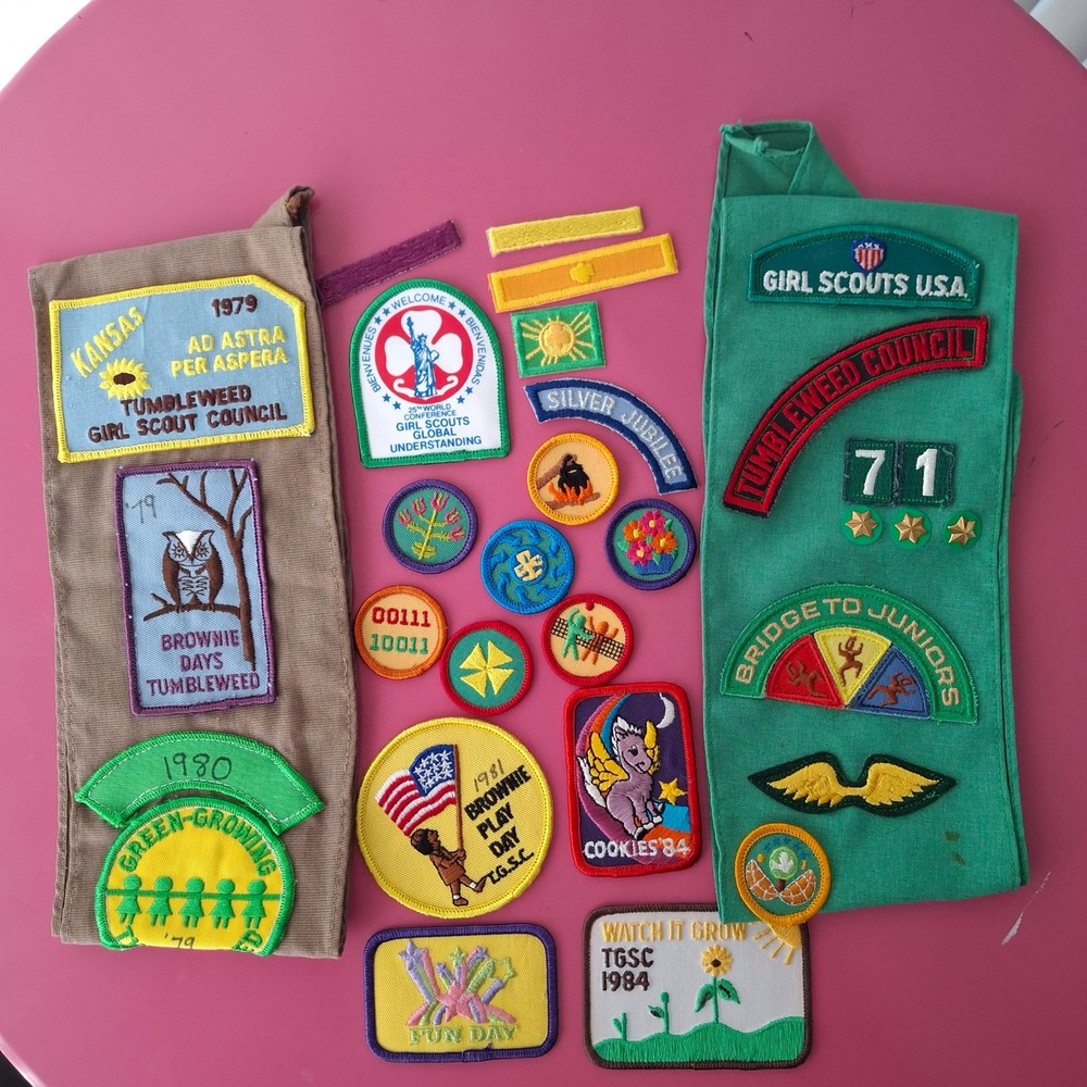 Girl Scouts Vintage Sash Lot Tumbleweed Council 1970s 1980s Patches Pins Set